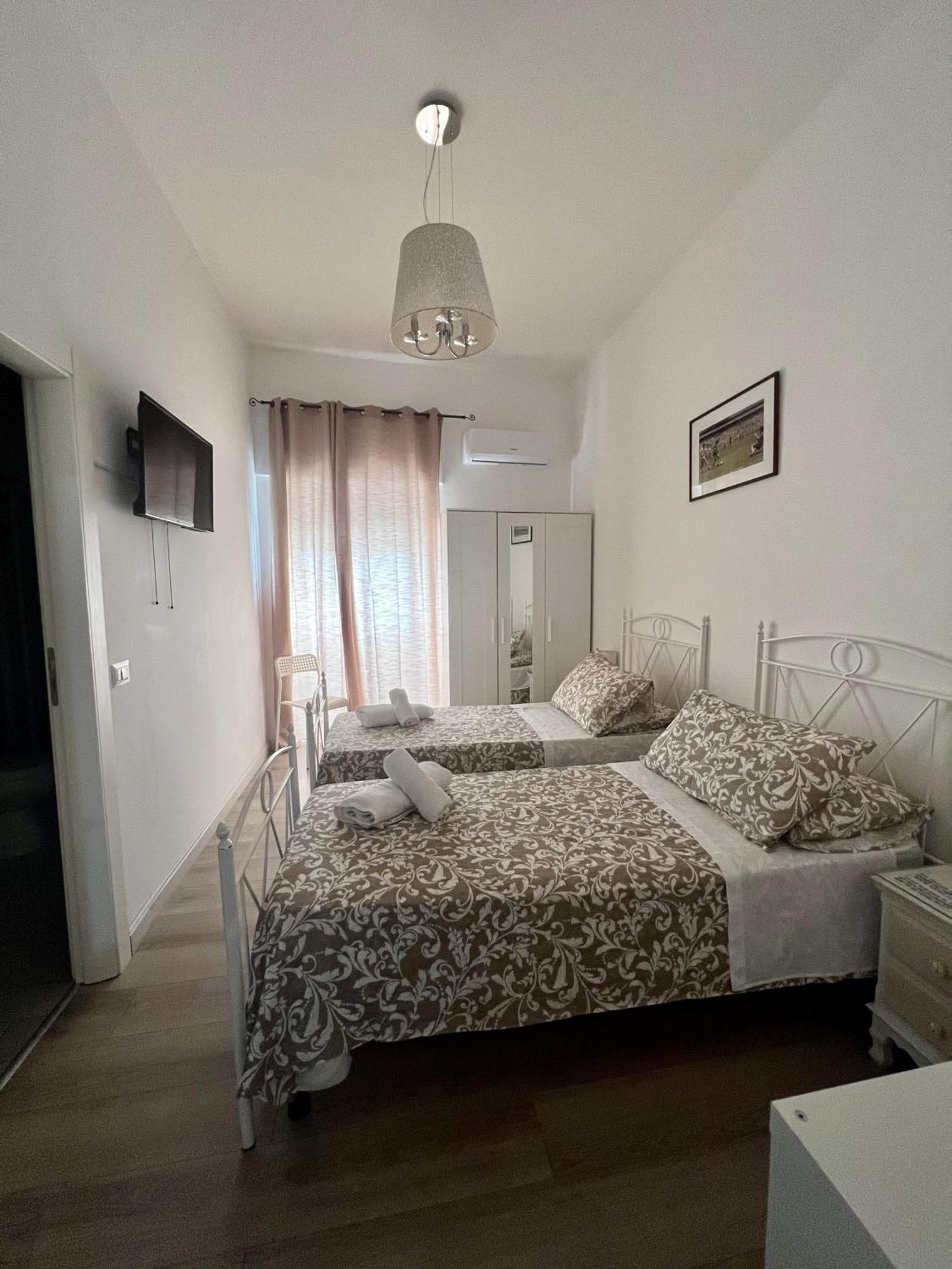 Dimora Diego Hotel Napels Buitenkant foto